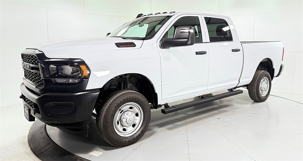 2024 Ram 2500 Tradesman photo 3