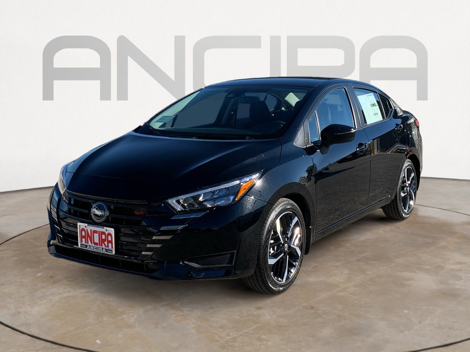 2025 Nissan Versa SR photo 5