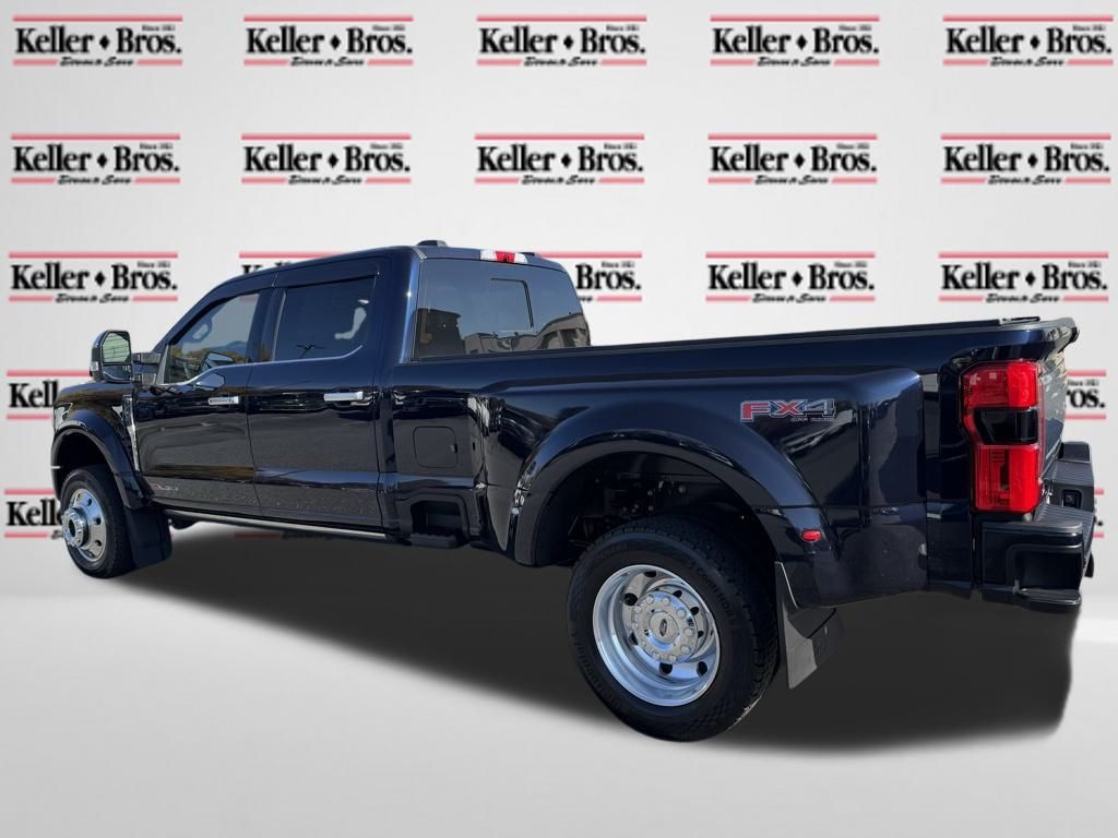 2025 Ford F-450 Platinum photo 3