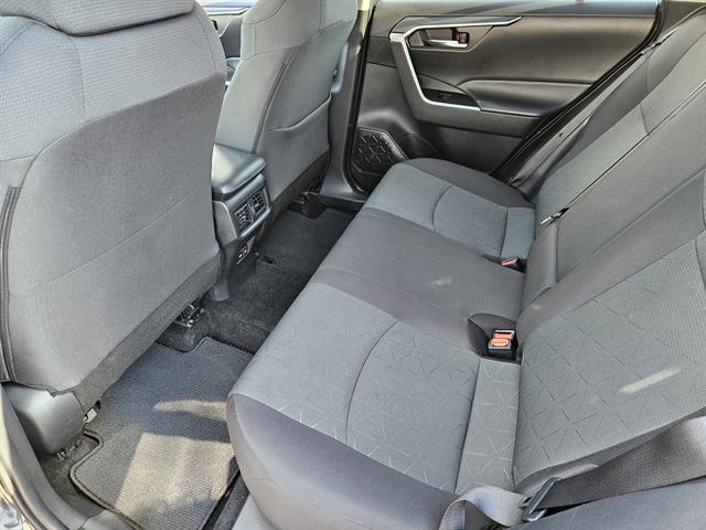 2024 Toyota RAV4 XLE photo 15