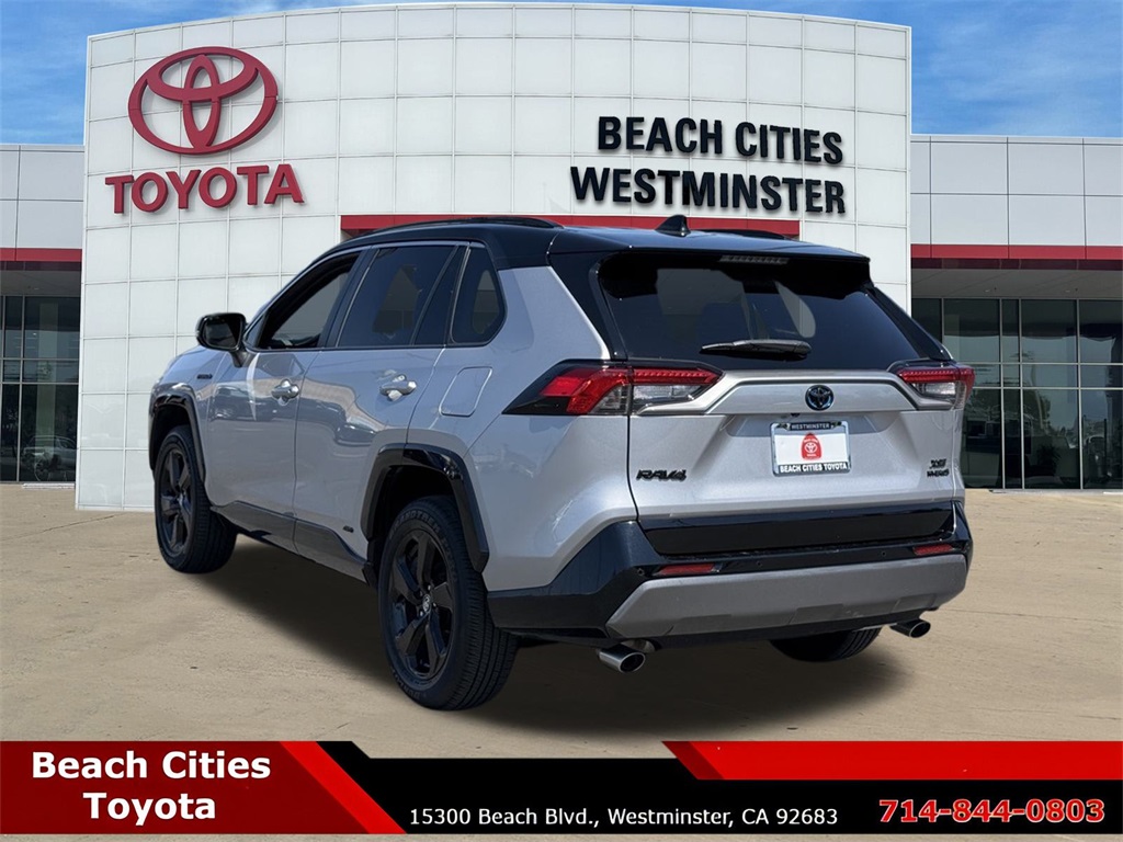 2020 Toyota RAV4 Hybrid XSE photo 6