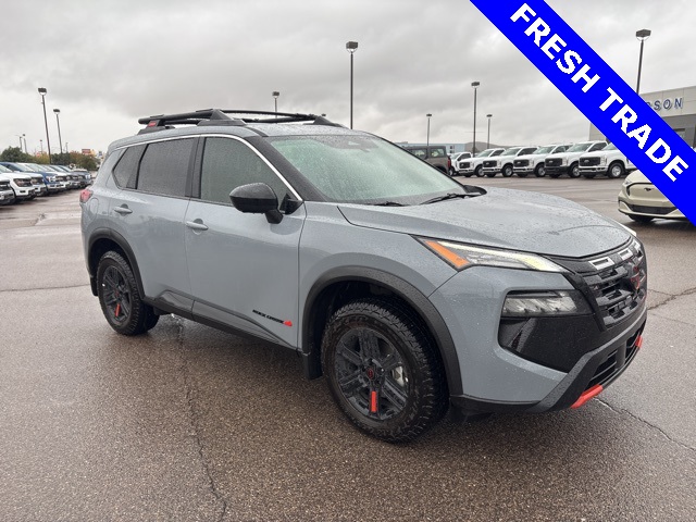 2025 Nissan Rogue SV photo 4