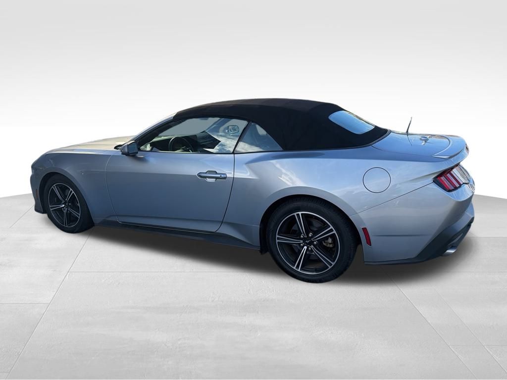 2024 Ford Mustang EcoBoost Premium photo 4