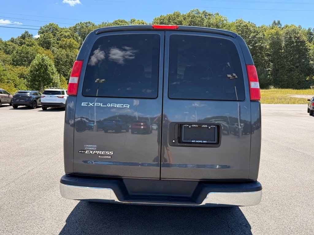 2016 Chevrolet Express 2500 Work Van Cargo photo 4