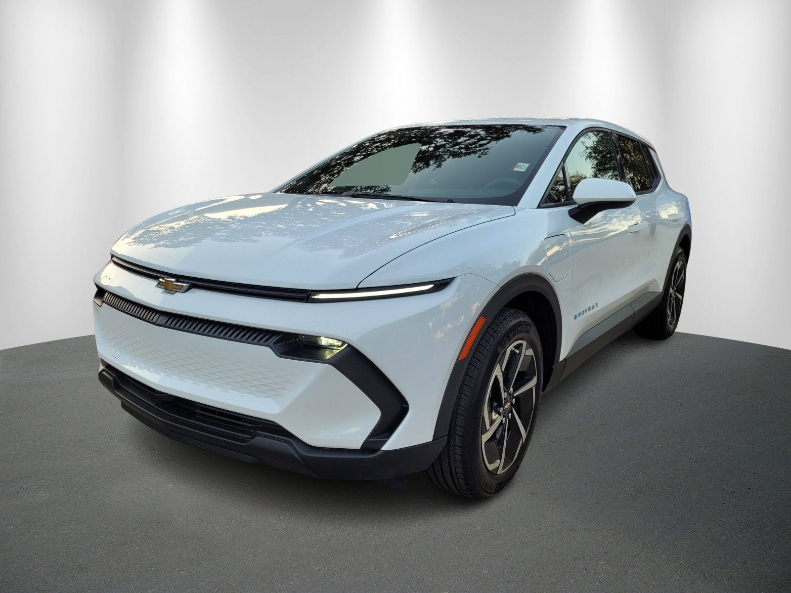 2026 Chevrolet Equinox EV 1LT photo 2