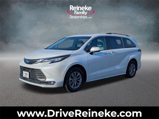 Used 2023 White Toyota XLE image 1