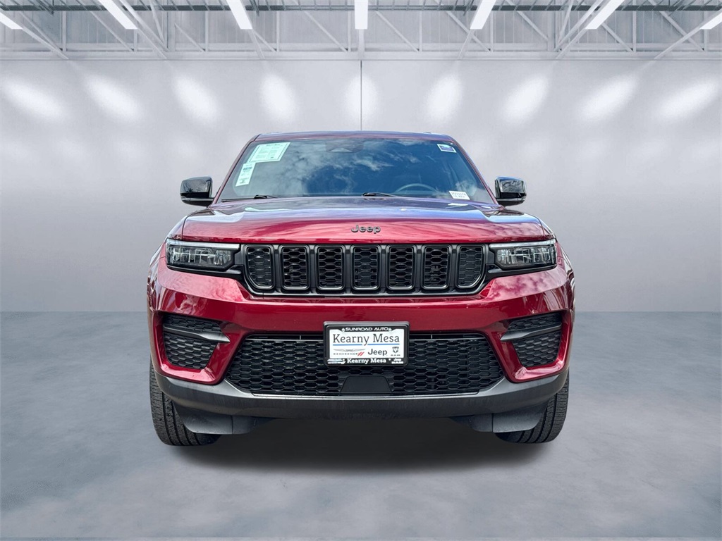 2023 Jeep Grand Cherokee Altitude photo 2