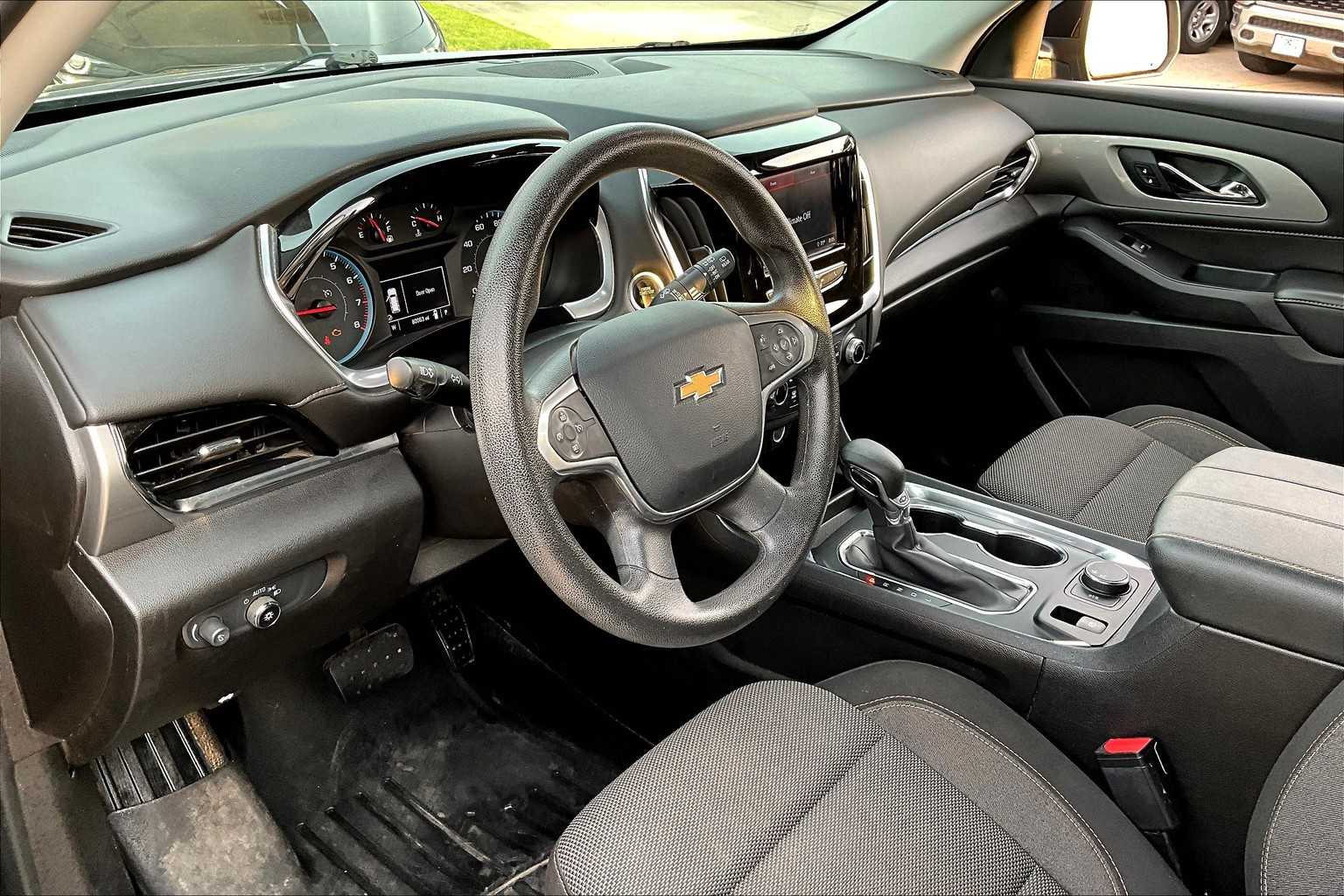 2021 Chevrolet Traverse LS photo 16