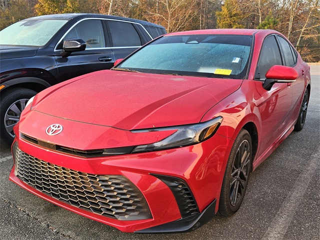 2025 Toyota Camry SE photo 3