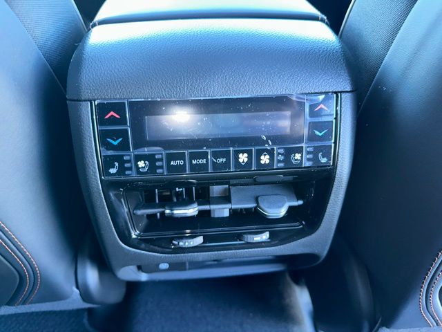 2025 Jeep Grand Cherokee Summit Reserve photo 30