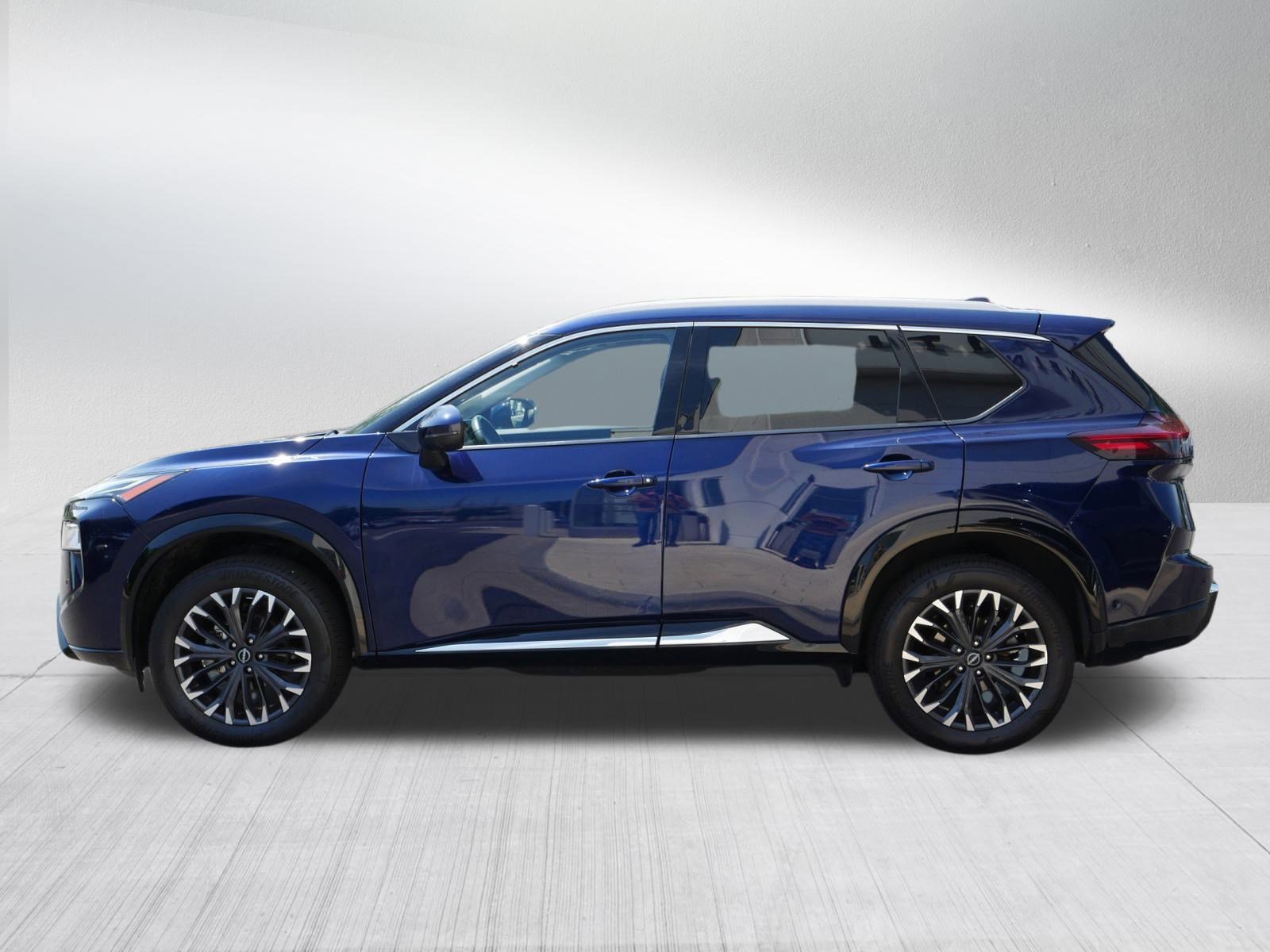 2024 Nissan Rogue Platinum photo 4