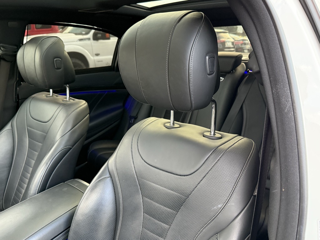 2018 Mercedes Benz S 560 photo 2