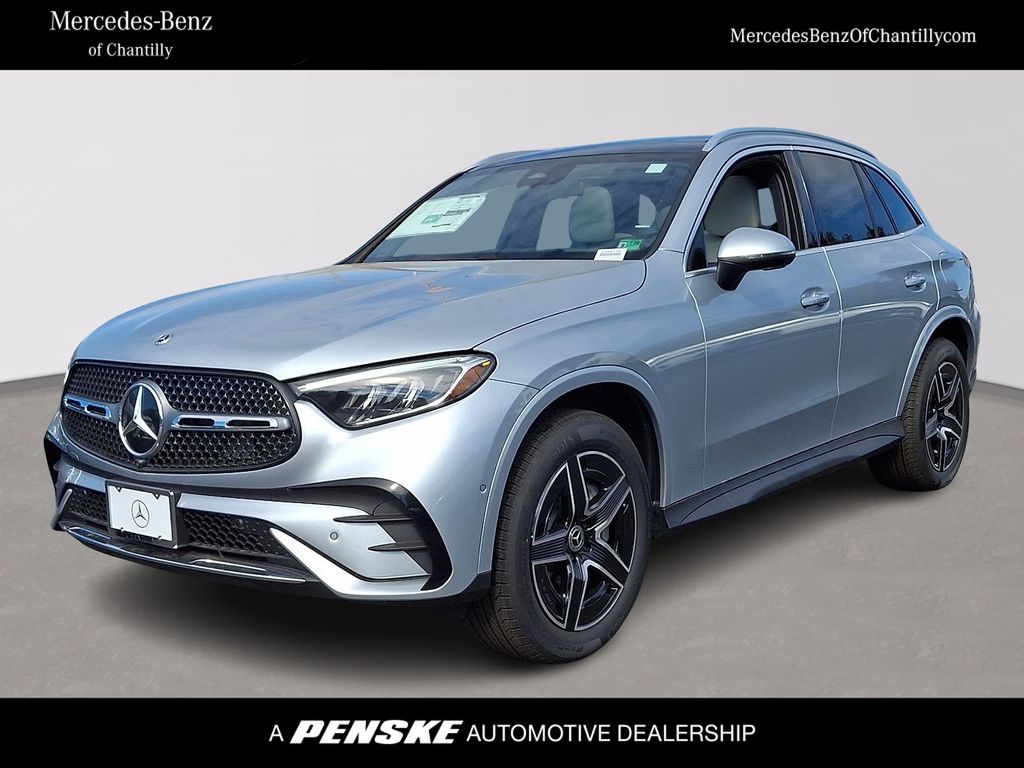2026 Mercedes-Benz GLC Base's photo