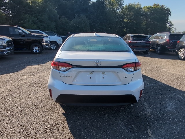 2025 Toyota Corolla LE photo 6
