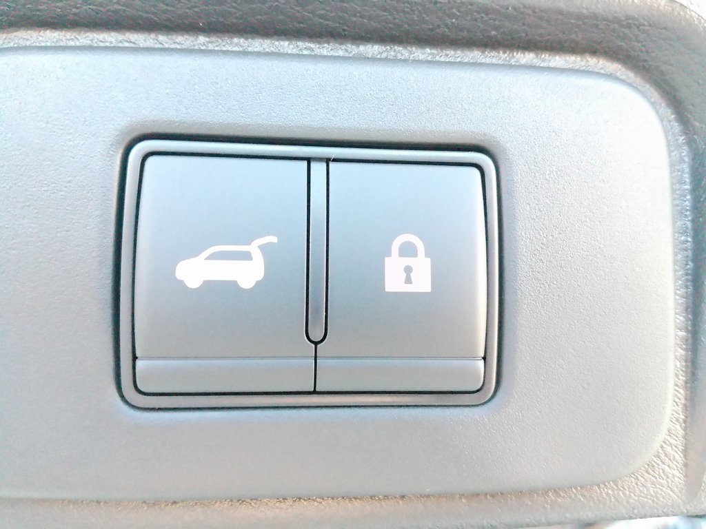 2026 Nissan Rogue SV photo 18