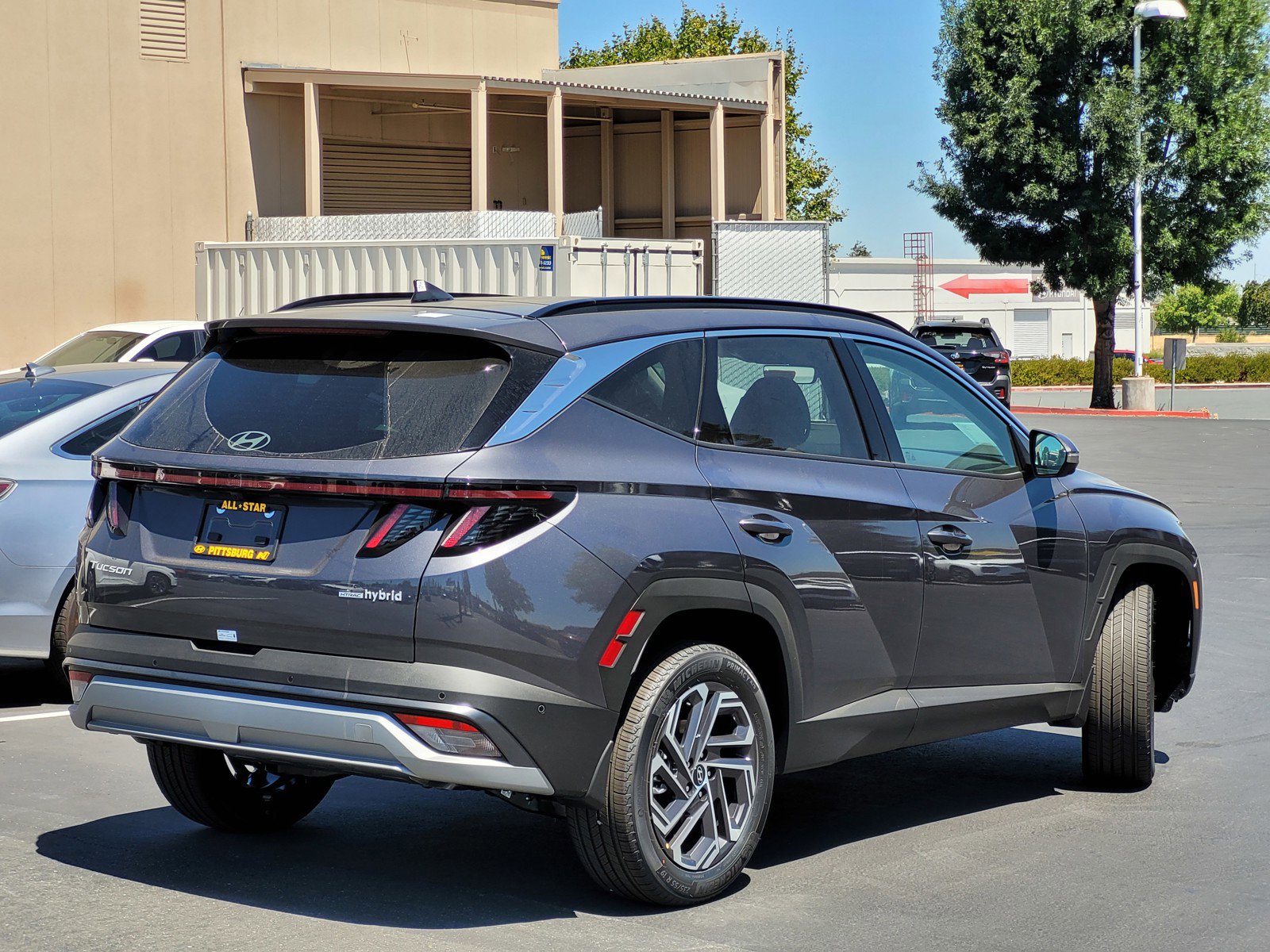 2025 Hyundai Tucson Hybrid Limited photo 3