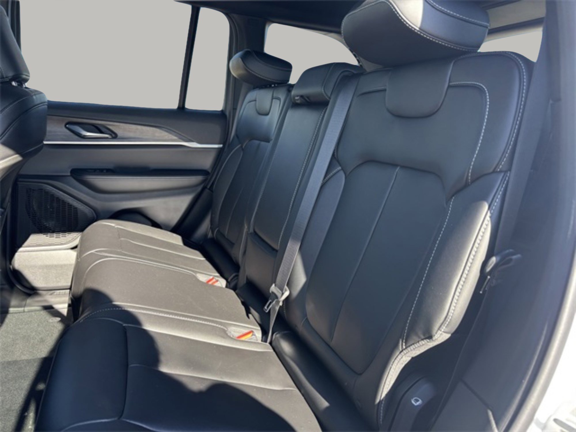 2025 Jeep Grand Cherokee Limited photo 24