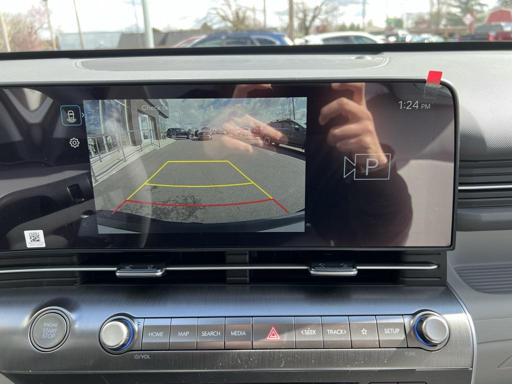 2025 Hyundai Kona SEL photo 18
