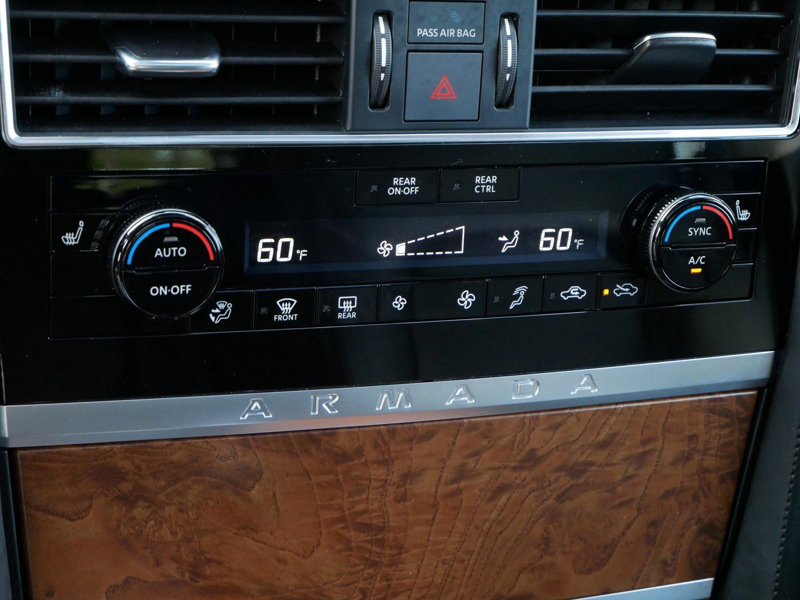 2024 Nissan Armada SL photo 21