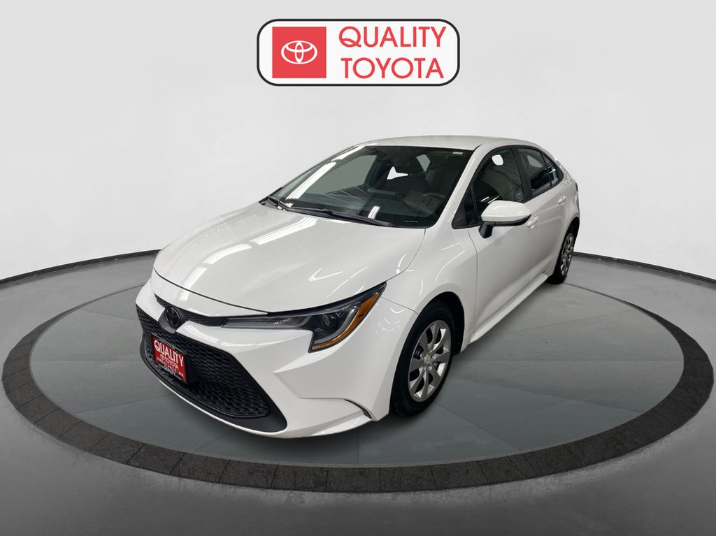 2021 Toyota Corolla LE's photo