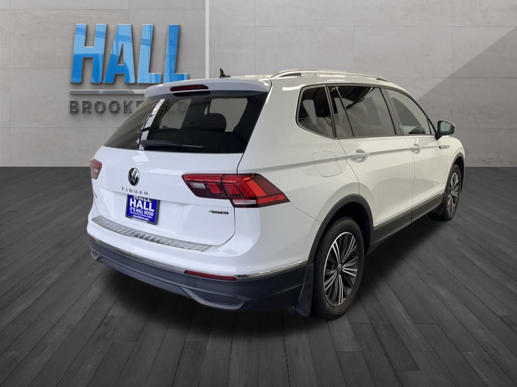 2024 Volkswagen Tiguan Wolfsburg Edition photo 4
