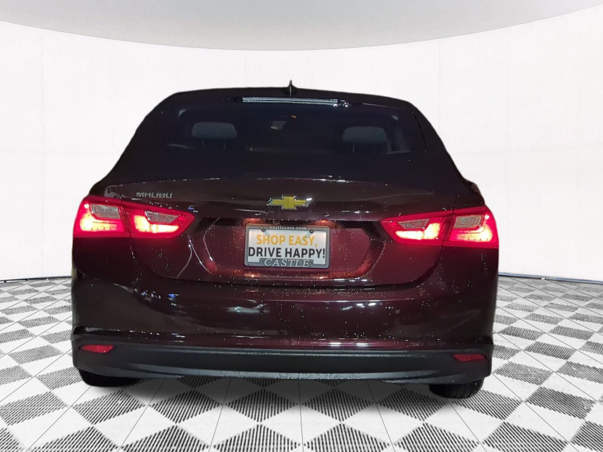 2021 Chevrolet Malibu LS photo 3