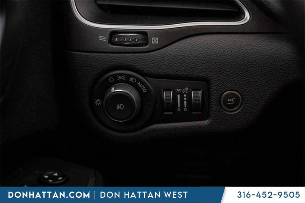 2019 Jeep Cherokee Trailhawk photo 15