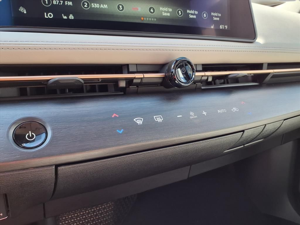 2025 Nissan ARIYA Engage Evolve+ Empower photo 7