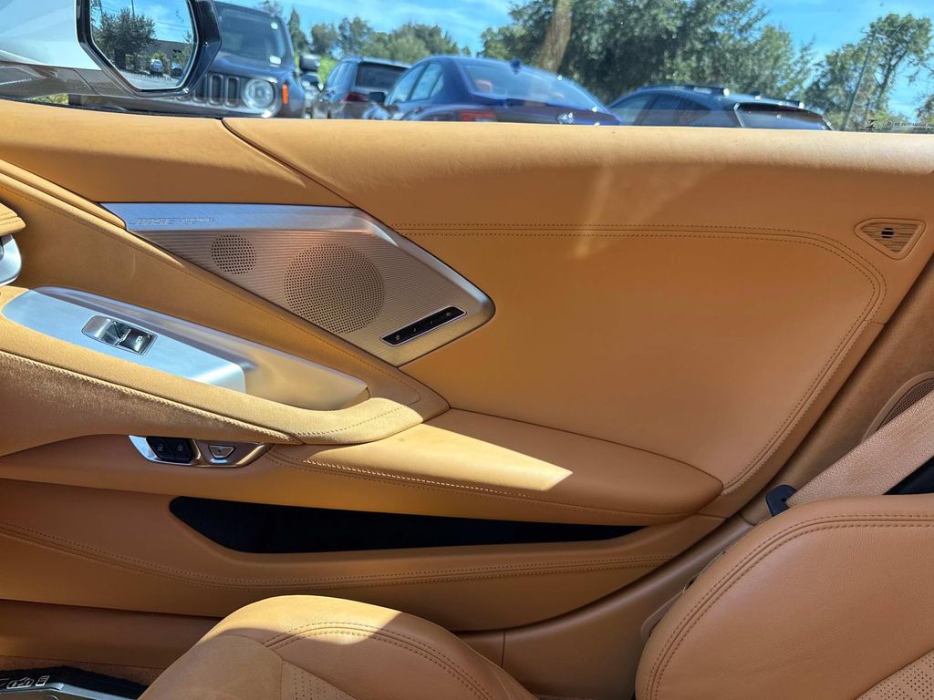 2022 Chevrolet Corvette Stingray photo 17