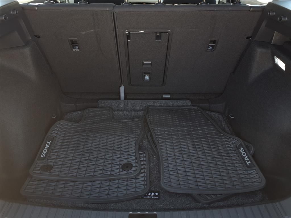2025 Volkswagen Taos S photo 4