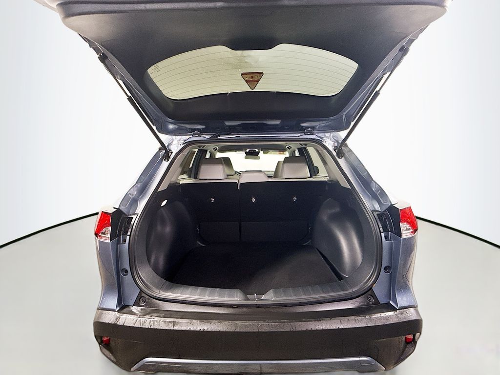 2023 Toyota Corolla Cross L photo 4