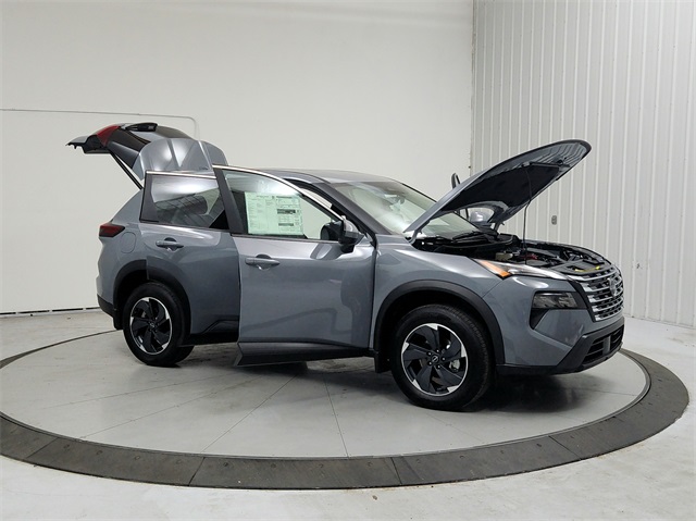 2026 Nissan Rogue SV photo 4