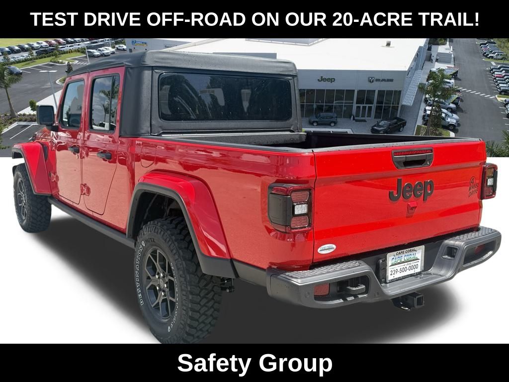 2025 Jeep Gladiator Willys photo 6