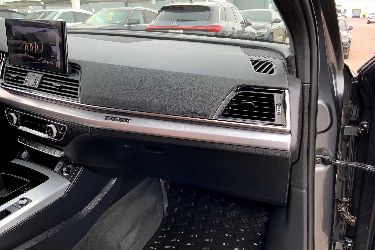 2025 Audi Q5 S line Premium 45 TFSI photo 16