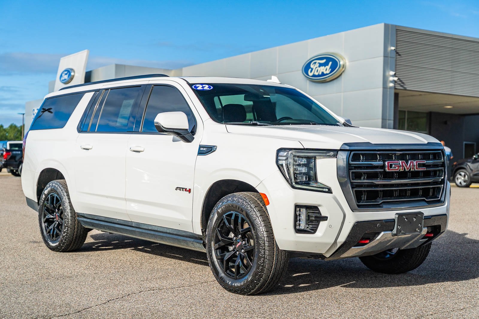 2022 GMC Yukon XL AT4's photo