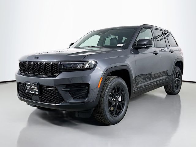 2025 Jeep Grand Cherokee Altitude photo 3