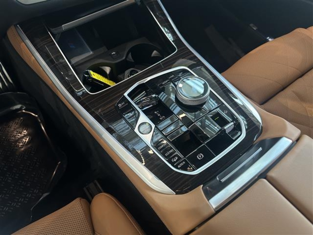 2026 Bmw X5 M60i photo 10