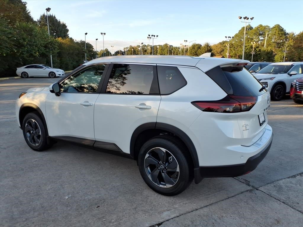 2026 Nissan Rogue SV photo 2