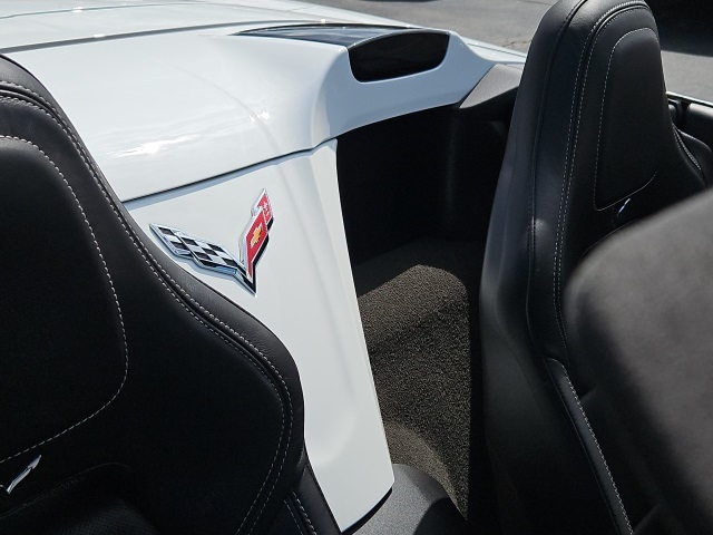 2015 Chevrolet Corvette Stingray Z51 3LT photo 27