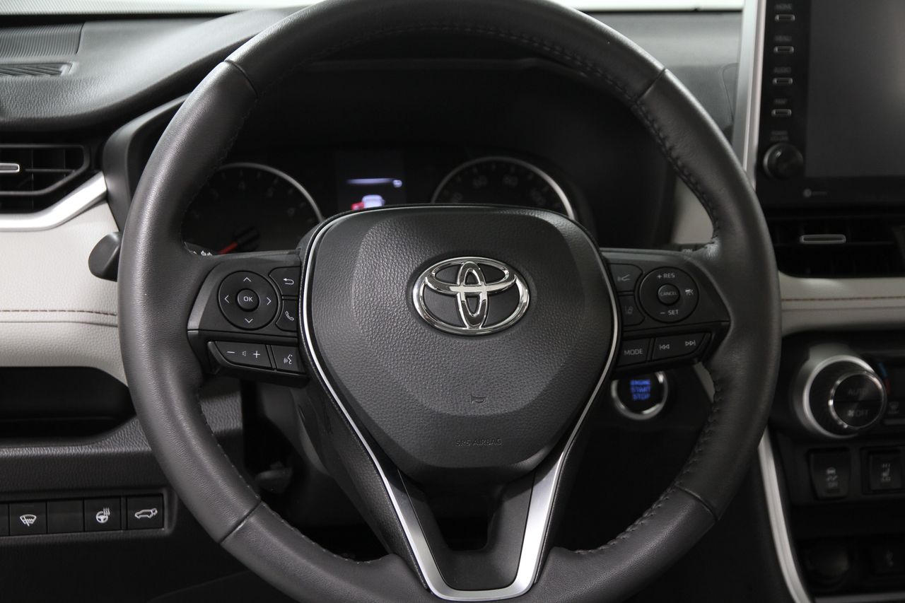 2022 Toyota RAV4 XLE Premium photo 7