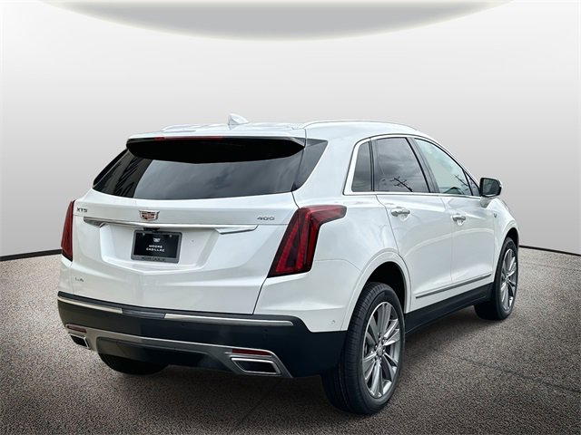 2025 Cadillac XT5 Premium Luxury photo 2