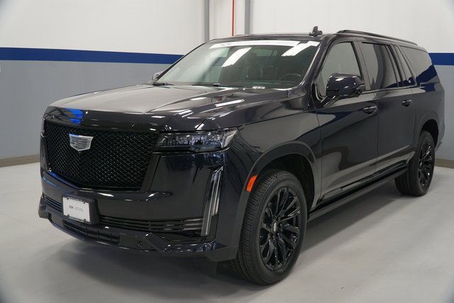 2023 Cadillac Escalade ESV Sport Platinum's photo