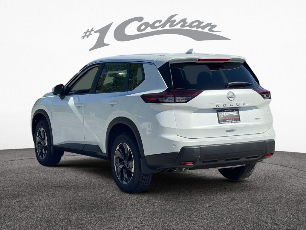 2026 Nissan Rogue SV photo 4
