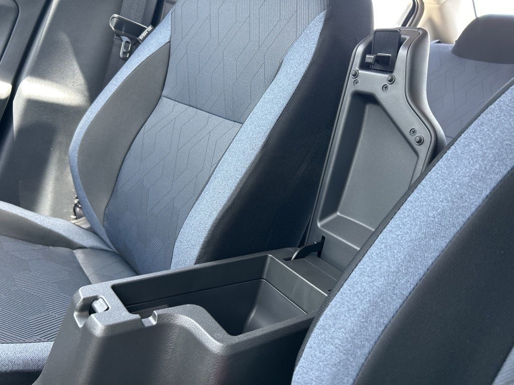 2025 Nissan Versa SV photo 28