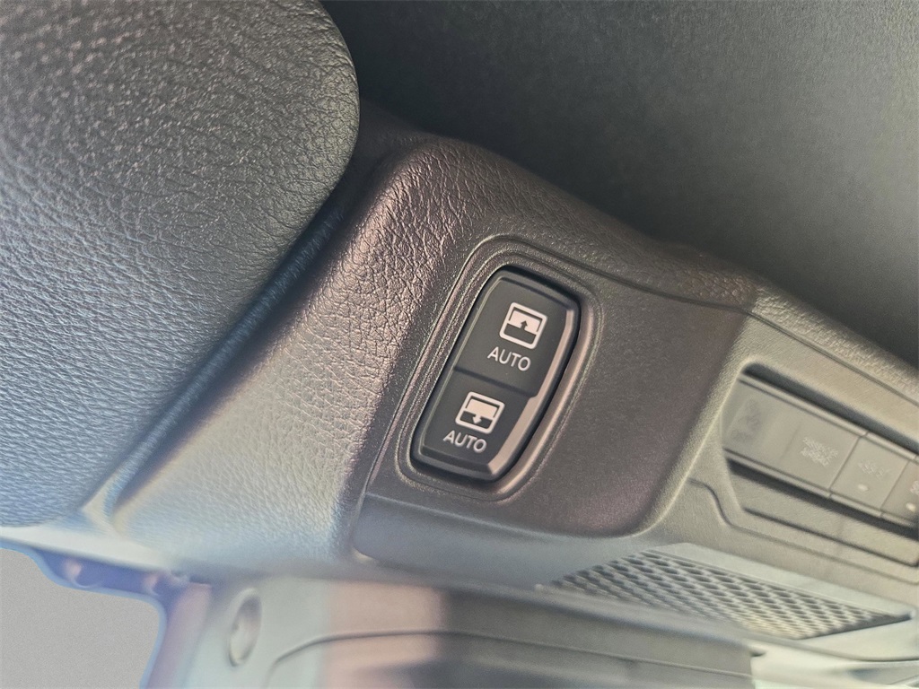 2025 Jeep Wrangler Sport S photo 10