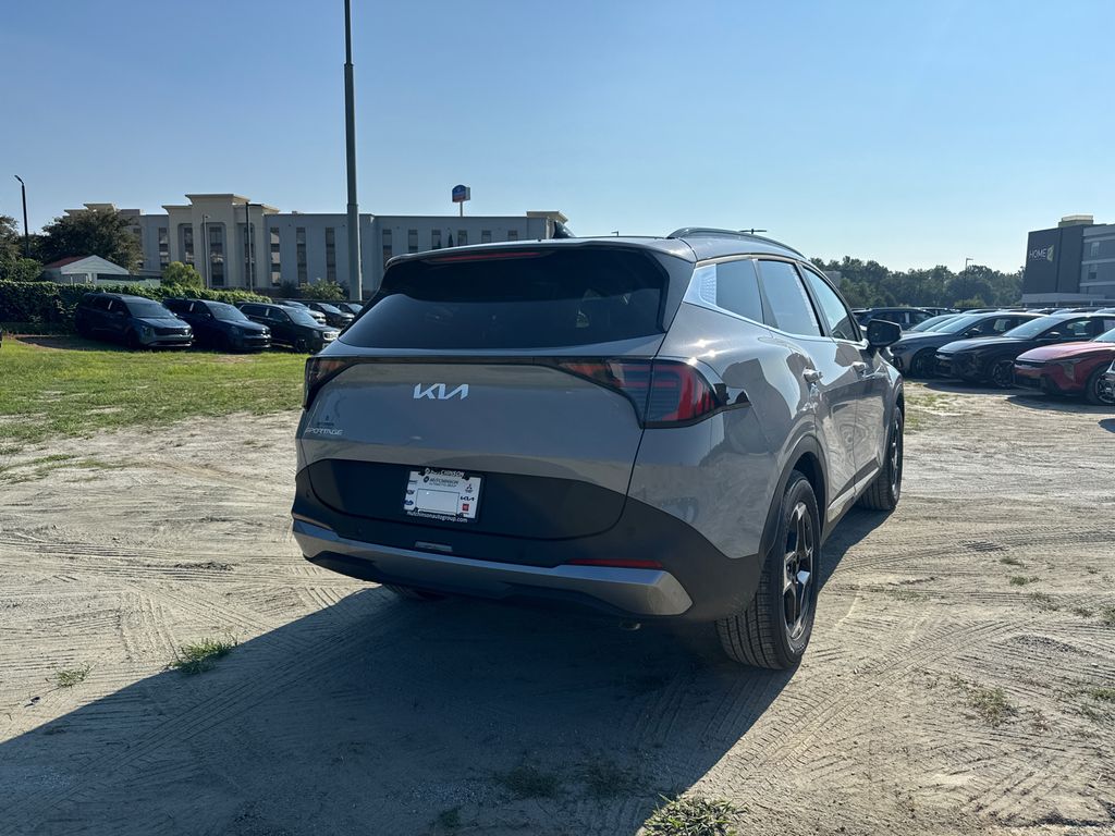 2026 Kia Sportage EX photo 3