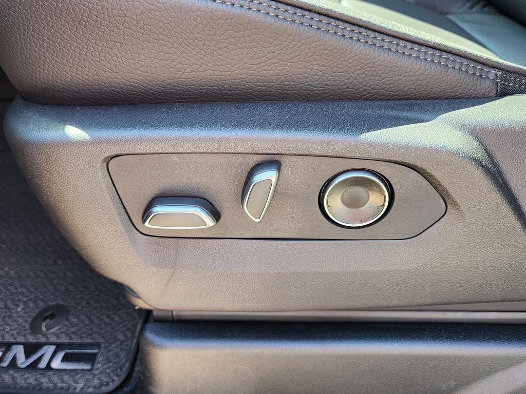 2026 Gmc Yukon Denali photo 14