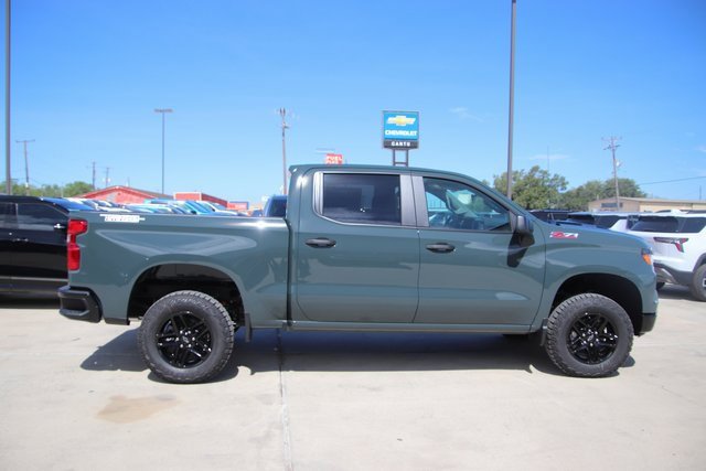 2025 Chevrolet Silverado 1500 Custom Trail Boss photo 3