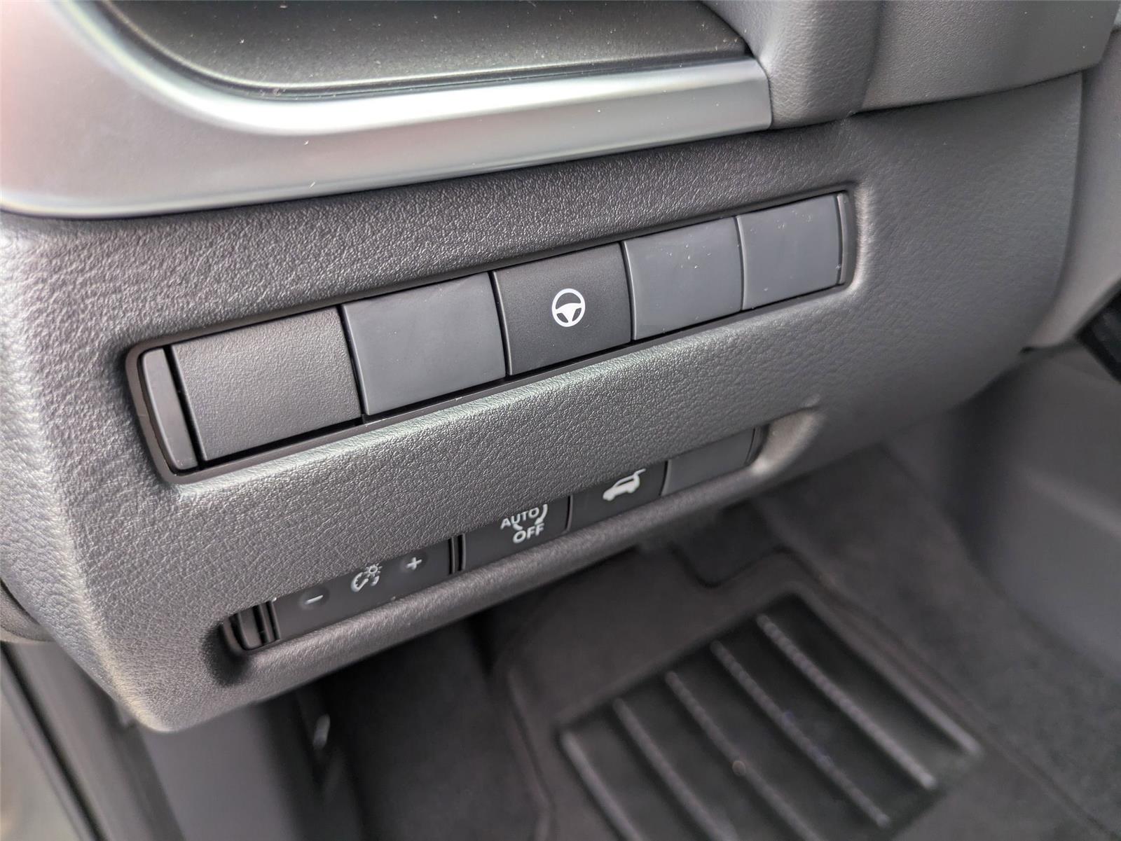 2026 Nissan Rogue SV photo 13