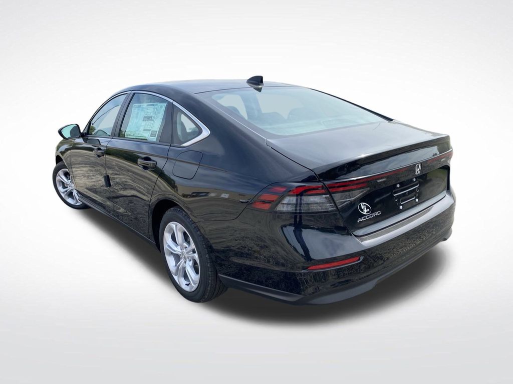 2025 Honda Accord LX photo 3